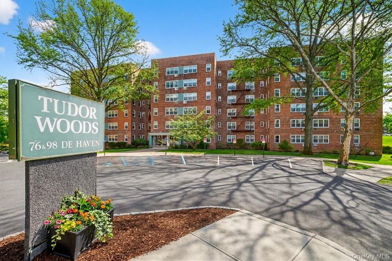 Property Photo:  76 Dehaven Drive 5K  NY 10703 