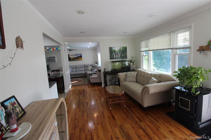 Property Photo:  650 Warren Avenue  NY 10594 