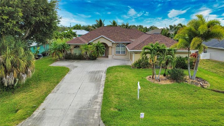 Property Photo:  138 Broadmoor Lane  FL 33947 