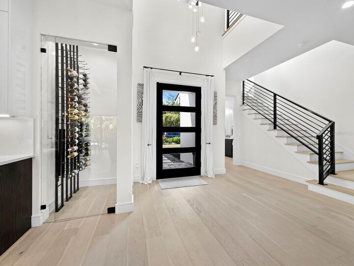 Property Photo:  1717 Alta Vista Street  FL 34236 