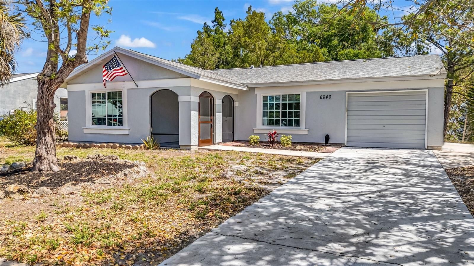Property Photo:  6640 Electra Avenue  FL 34287 