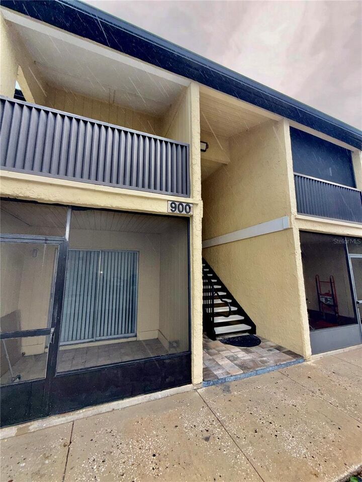 Property Photo: 900 Lake Destiny Road B FL 32714