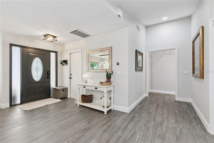 Property Photo: 103 Spanish Oak Lane FL 32703