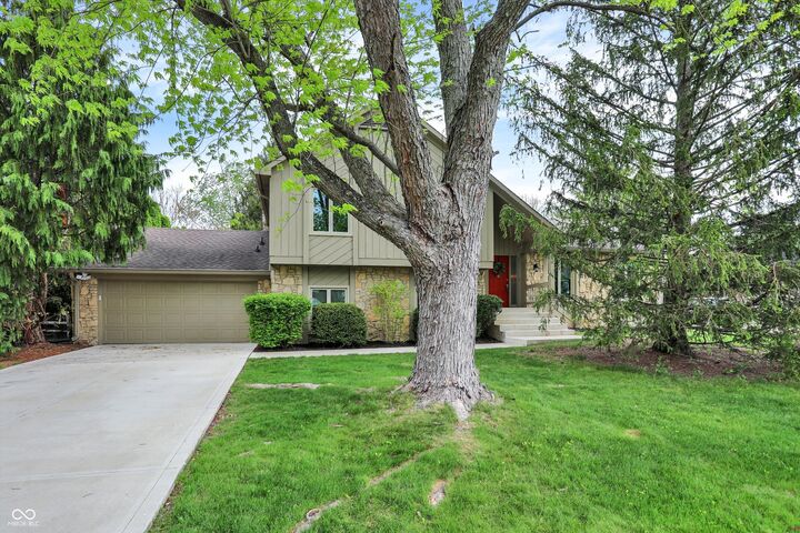 Property Photo:  1176 Driftwood Drive  IN 46033 