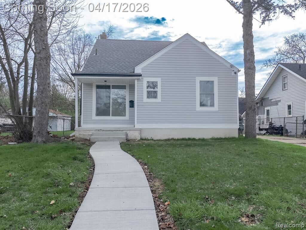 Property Photo:  20030 Salem Street  MI 48219 1043 