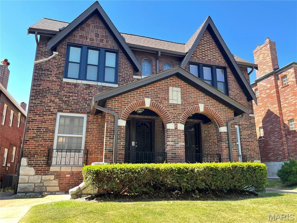 Property Photo:  5008 Oleatha Avenue  MO 63139 