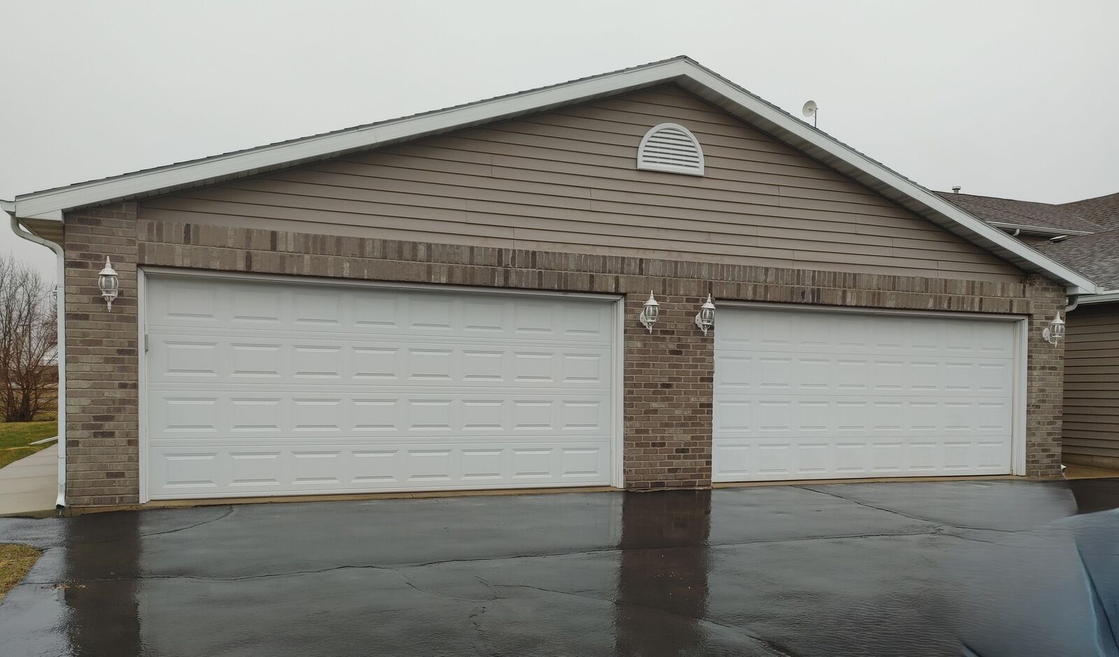 Property Photo:  150 N Wooster Street 9  IL 61012 