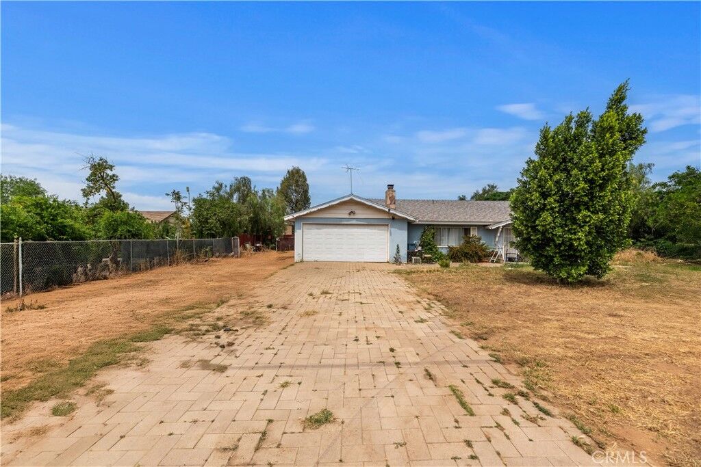 Property Photo: 16920 Ponderosa CA 92504
