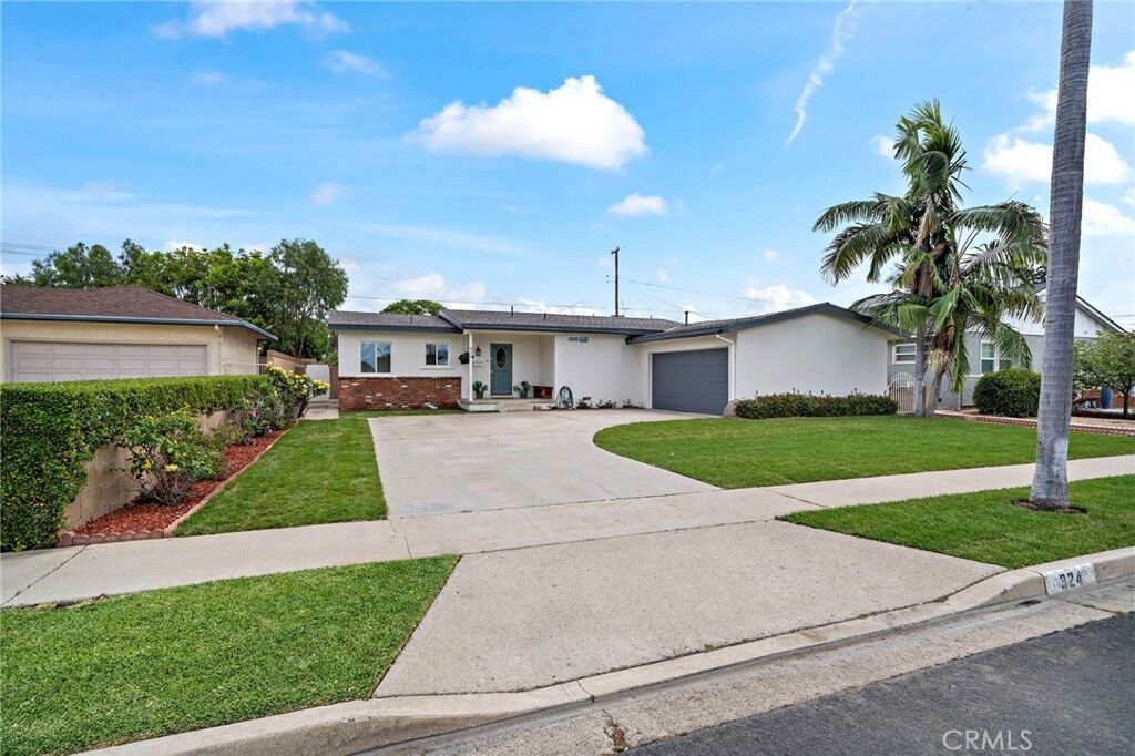 Property Photo:  324 Sequoia  CA 92821 