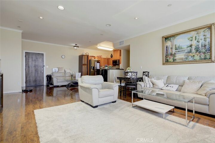 Property Photo:  13941 Sherman Way Boulevard 401  CA 91405 