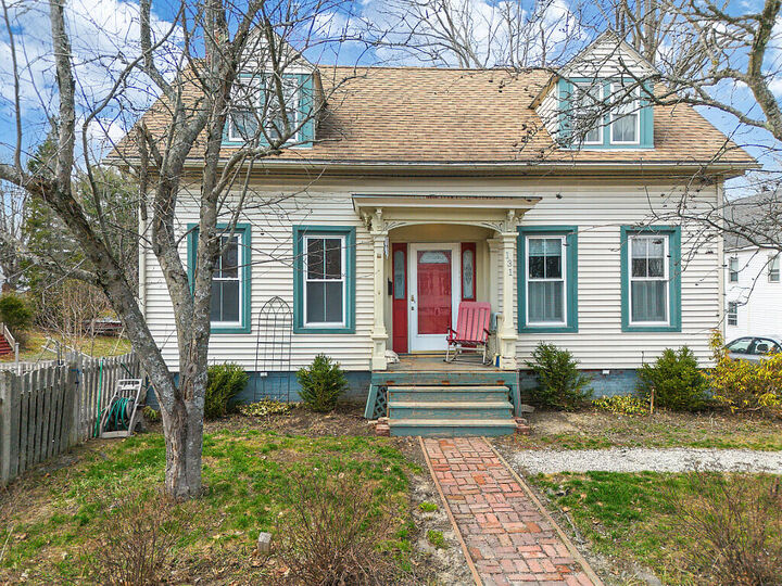 Property Photo:  131 Brunswick Avenue  ME 04345 
