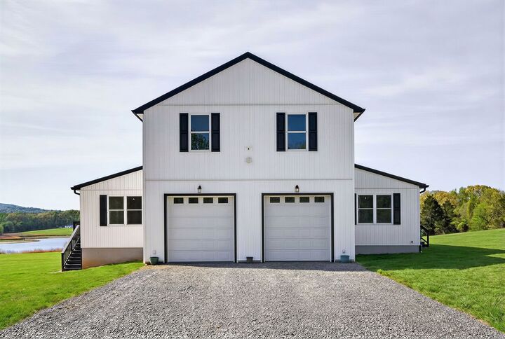 Property Photo: 702 Starlight Rd TN 37110