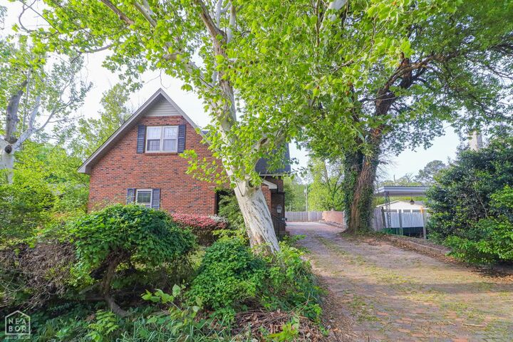 Property Photo:  623 W Oak Avenue  AR 72401 