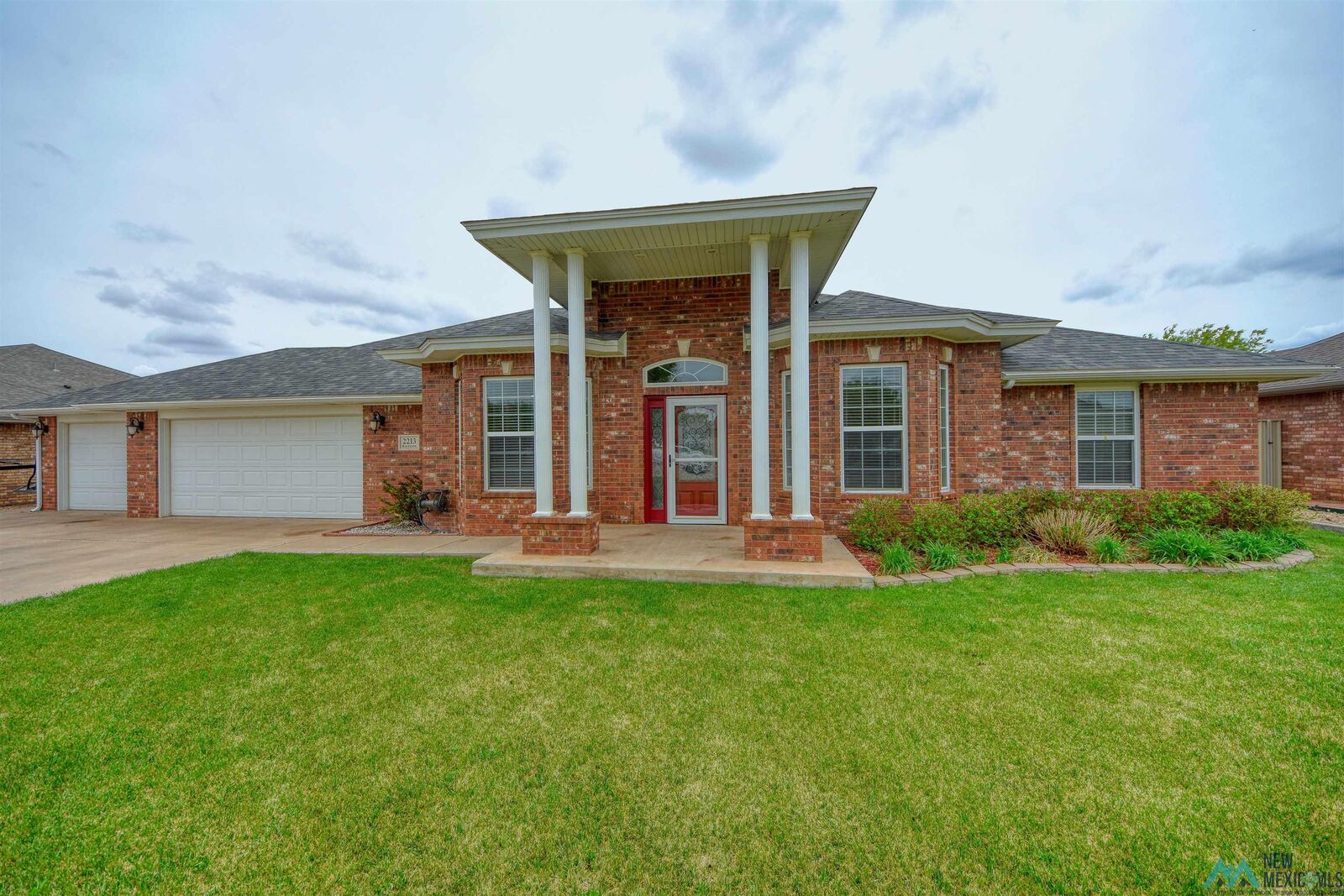 Property Photo:  2213 Raintree Boulevard  NM 88101 