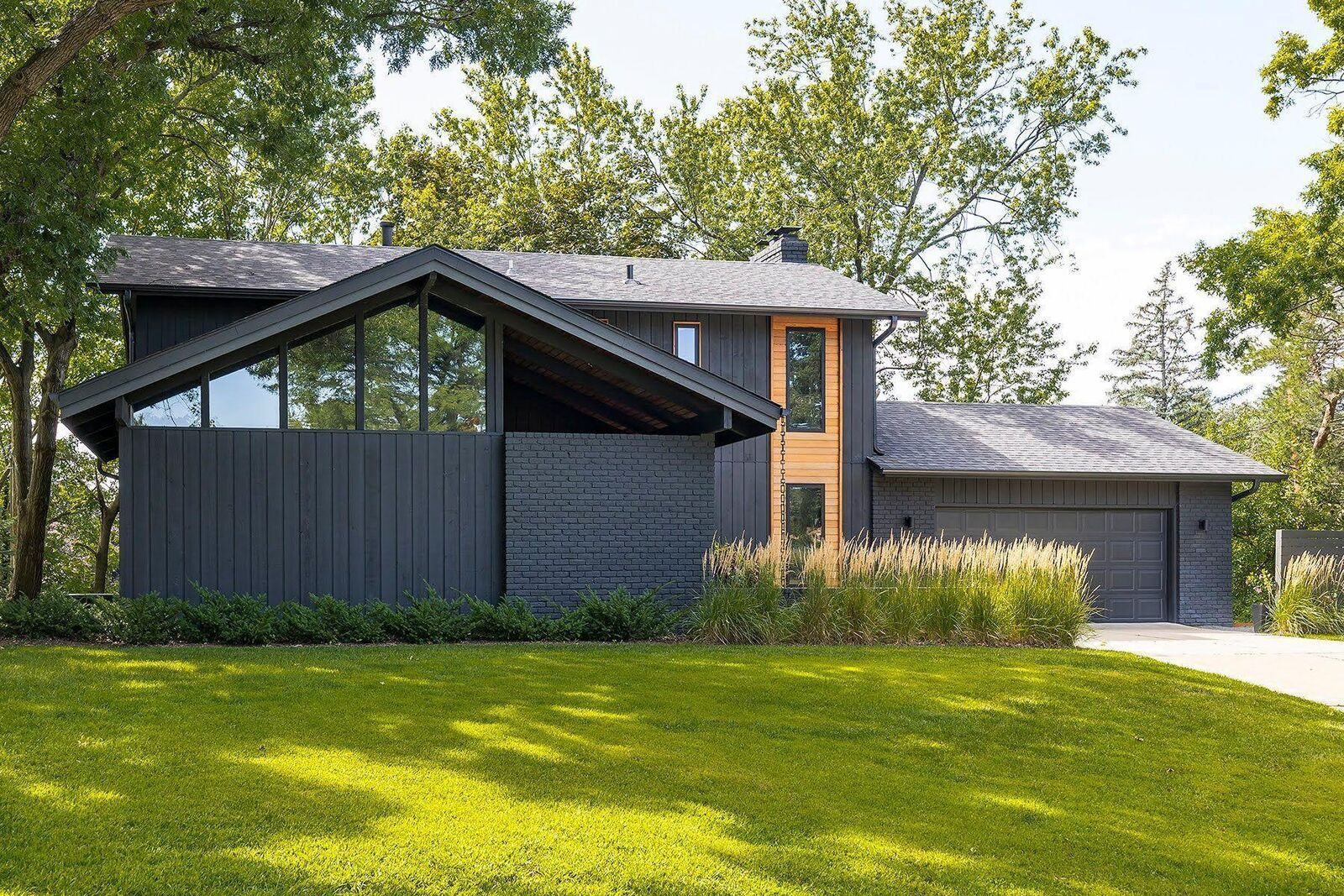 Property Photo:  6827 Kingston Circle N  MN 55427 