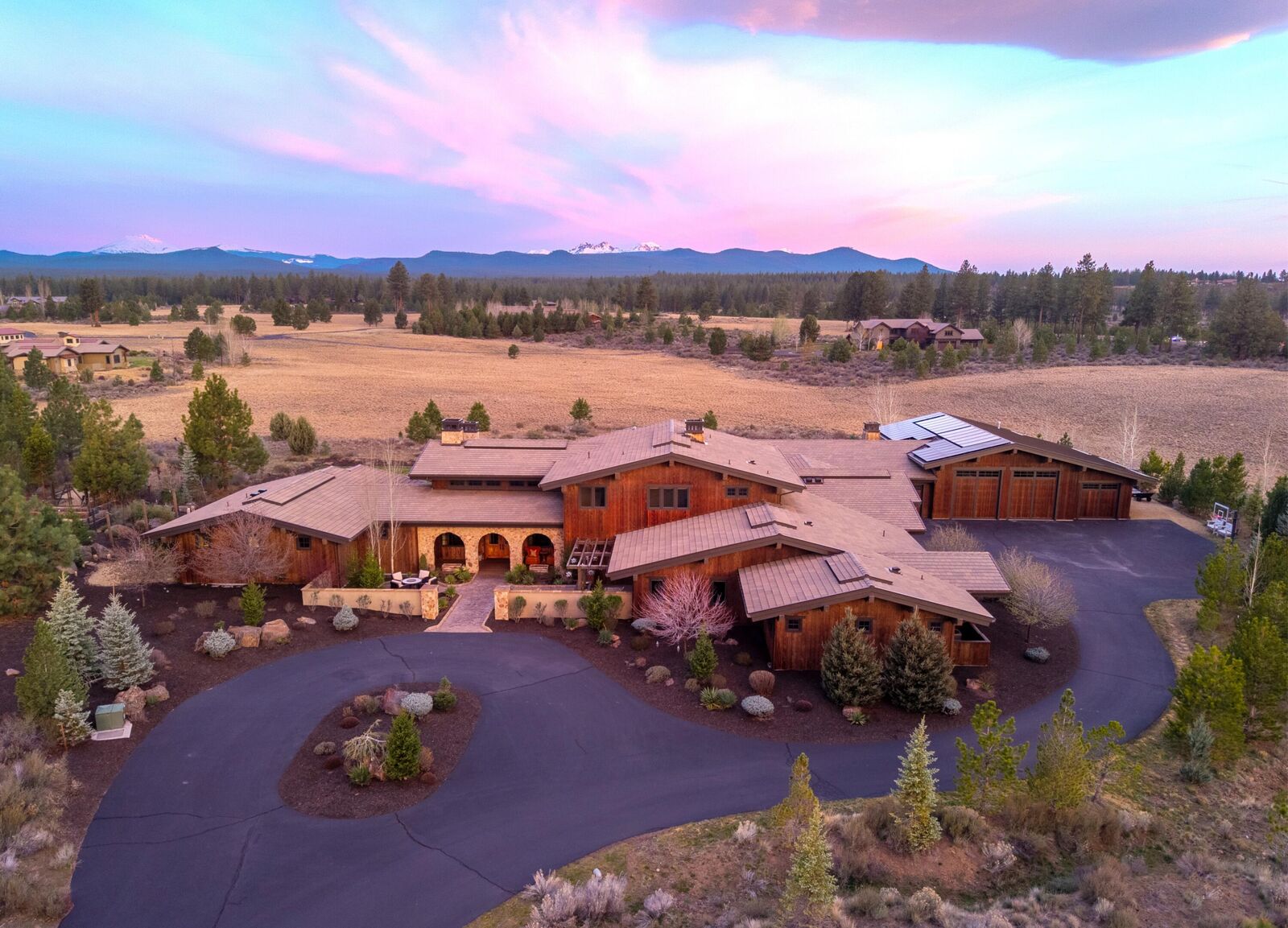 Property Photo:  19100 Macalpine Loop  OR 97702 