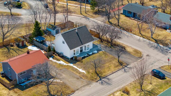 Property Photo:  6 Shell Court  PE C1A 2Z8 