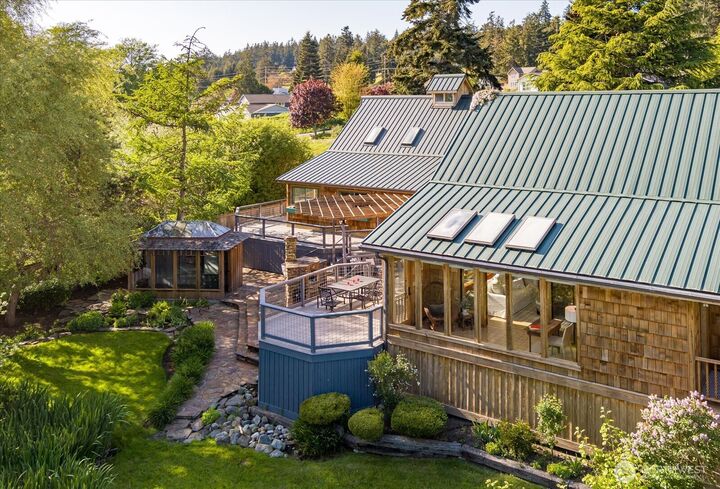 Property Photo:  195  Perry Drive  WA 98239 