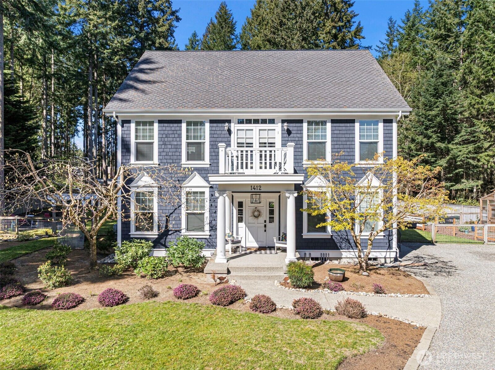 Property Photo: 1412 11th Lane WA 98333