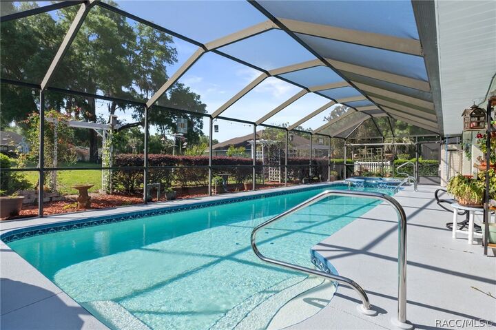 Property Photo:  3012 E Balmoral Court  FL 34442 