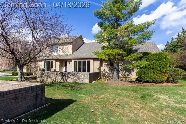 Property Photo:  1256 Autumn Drive  MI 48098 