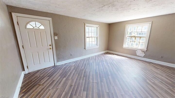 Property Photo:  1618 Parker Ave  VA 23704 