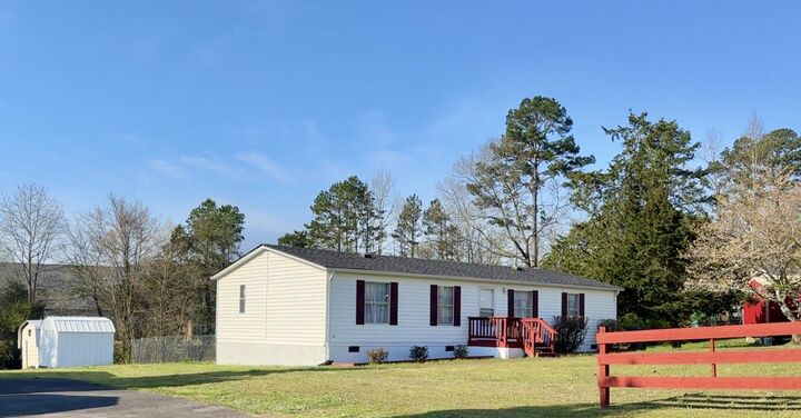 Property Photo:  182 W Meadows Lane NE  TN 37312 