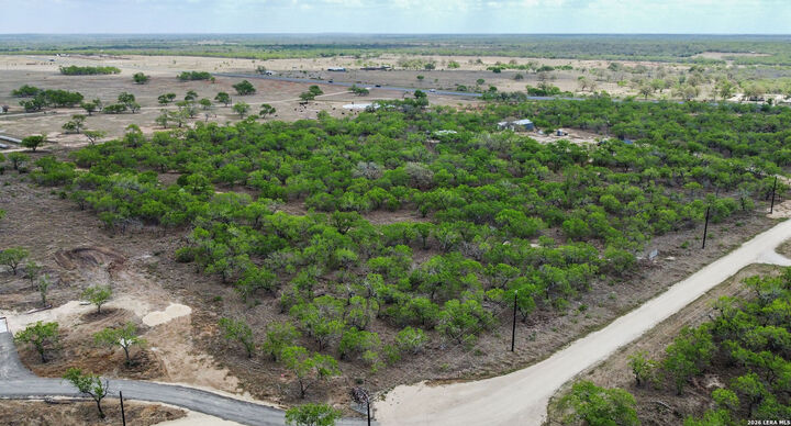Property Photo: 247 Western Ln TX 78122