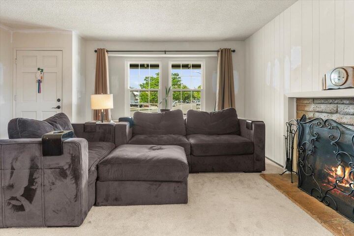 Property Photo: 209 Beegum Way CA 95123