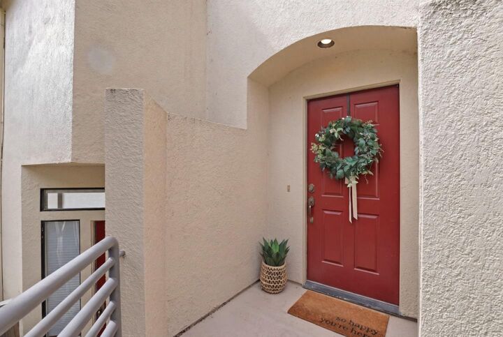 Property Photo:  719 Lakemont Place 3  CA 94582 