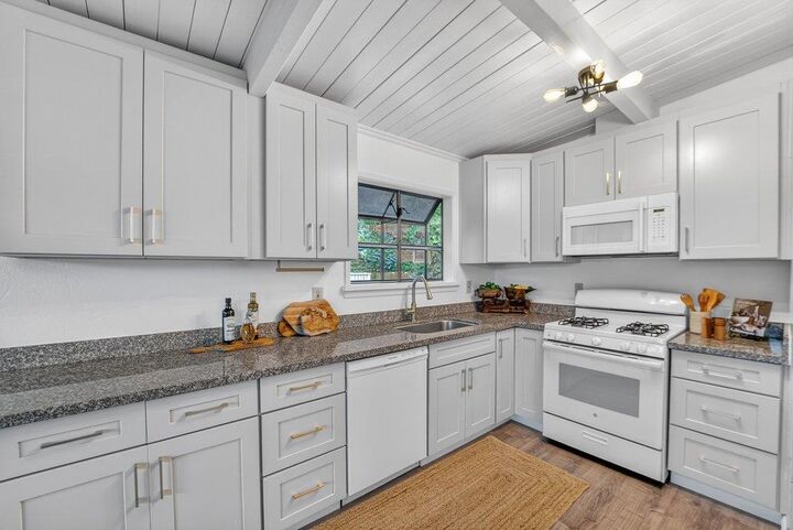 Property Photo: 704 Encino Drive CA 95003