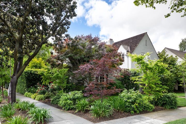 Property Photo:  1880 Fulton Street  CA 94303 