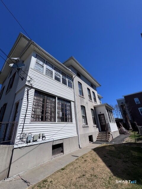 Property Photo:  39 Noble Street  CT 06051 