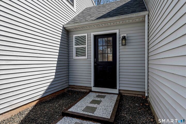 Property Photo:  82 Heather Heights  CT 06450 