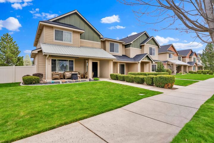 Property Photo:  2260 N Country Vista Blvd  WA 99019 