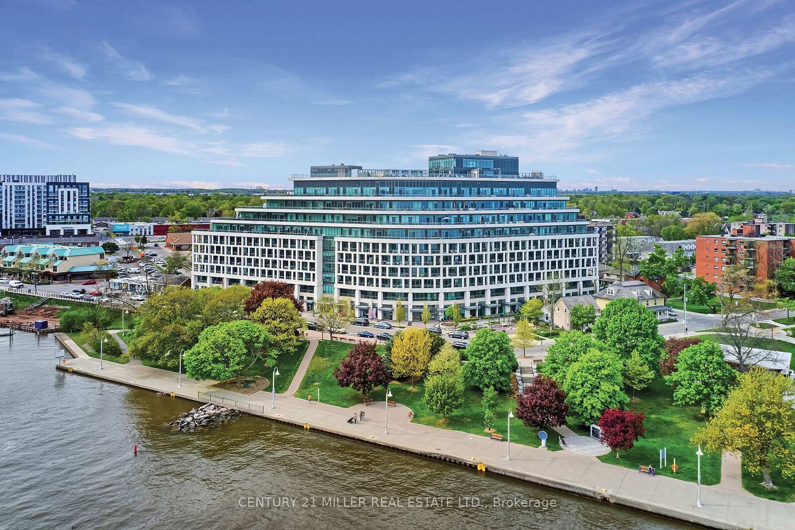 Property Photo:  11 Bronte Road 702  ON L6L 0E1 