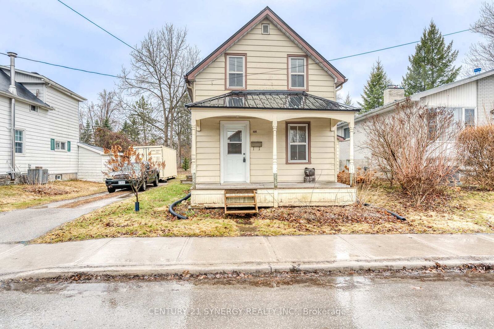 Property Photo:  108 Beckwith Street E  ON K7H 1C7 