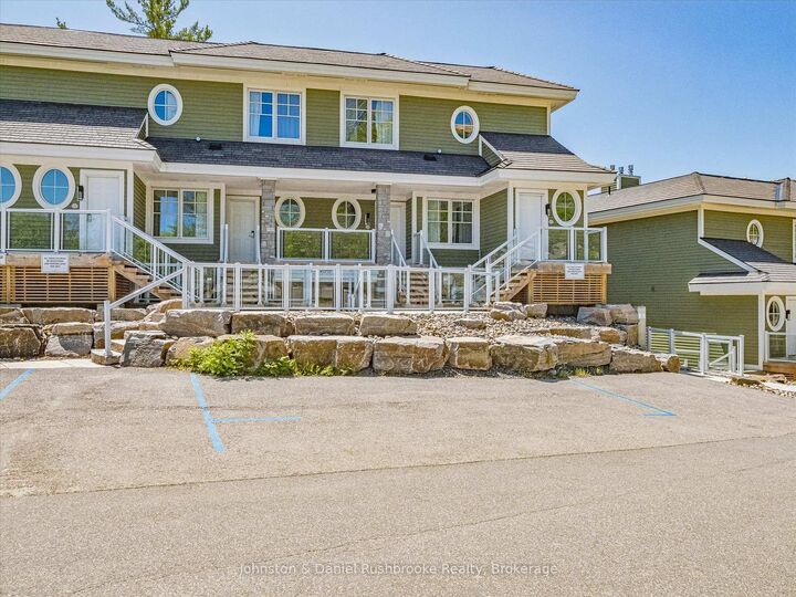Property Photo: 1869 Muskoka Road 118 W Highway Btve104 ON P1L 1W8