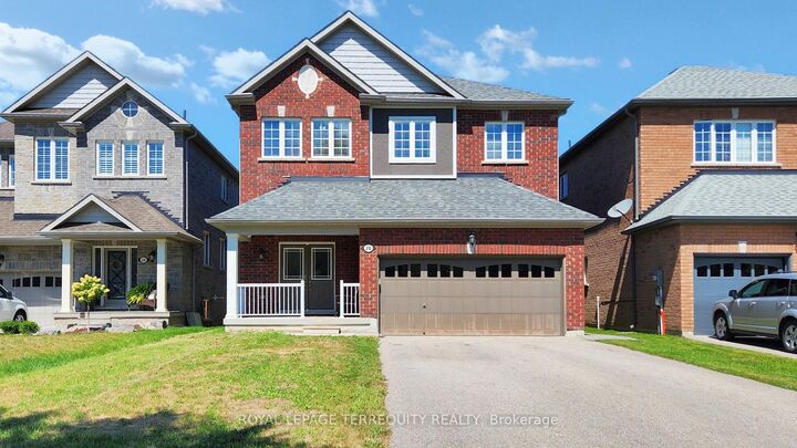Property Photo: 28 Richmond Park Drive ON L4P 0H2