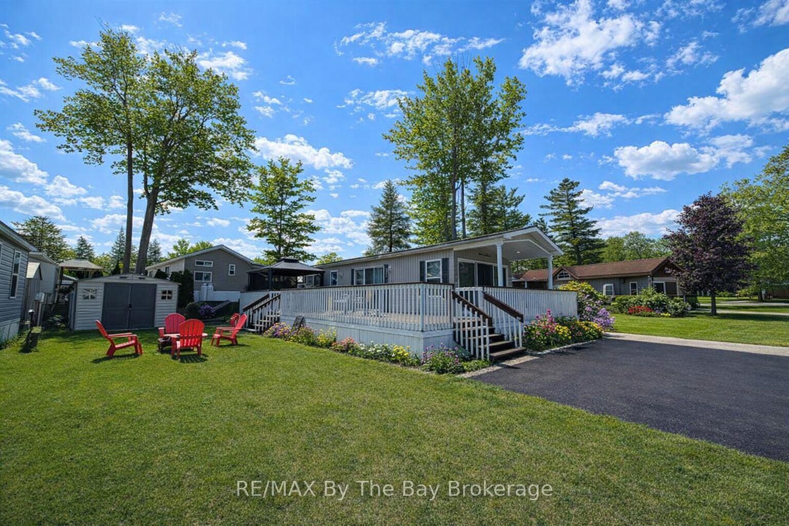 Property Photo: 5 Chippewa Trail ON L9Z 1X7