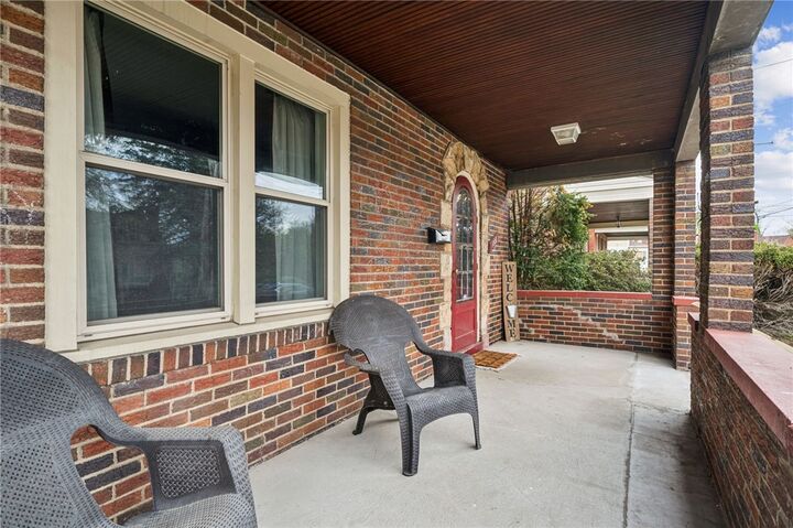 Property Photo:  1008 Washington St  PA 15132 