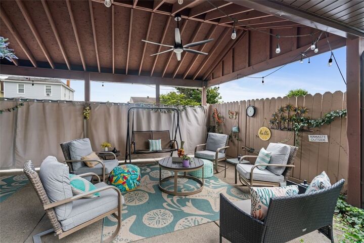 Property Photo:  220 Bronx Ave  PA 15229 