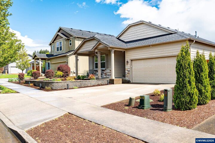 Property Photo:  2673 Kingston Wy NW  OR 97321 