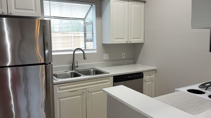 Property Photo:  2405 W Slaughter Lane B  TX 78748 