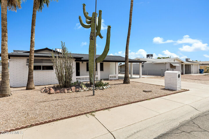 Property Photo:  1409 S Ocotillo Drive  AZ 85120 