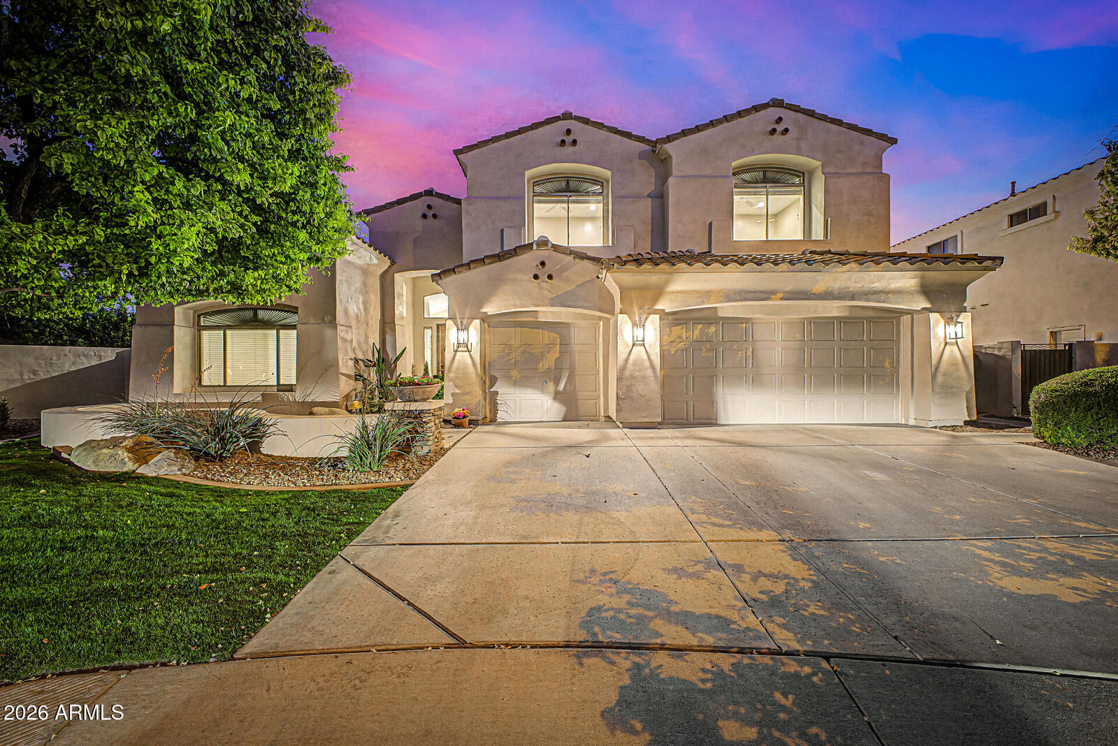 Property Photo:  1563 W Kaibab Drive  AZ 85248 