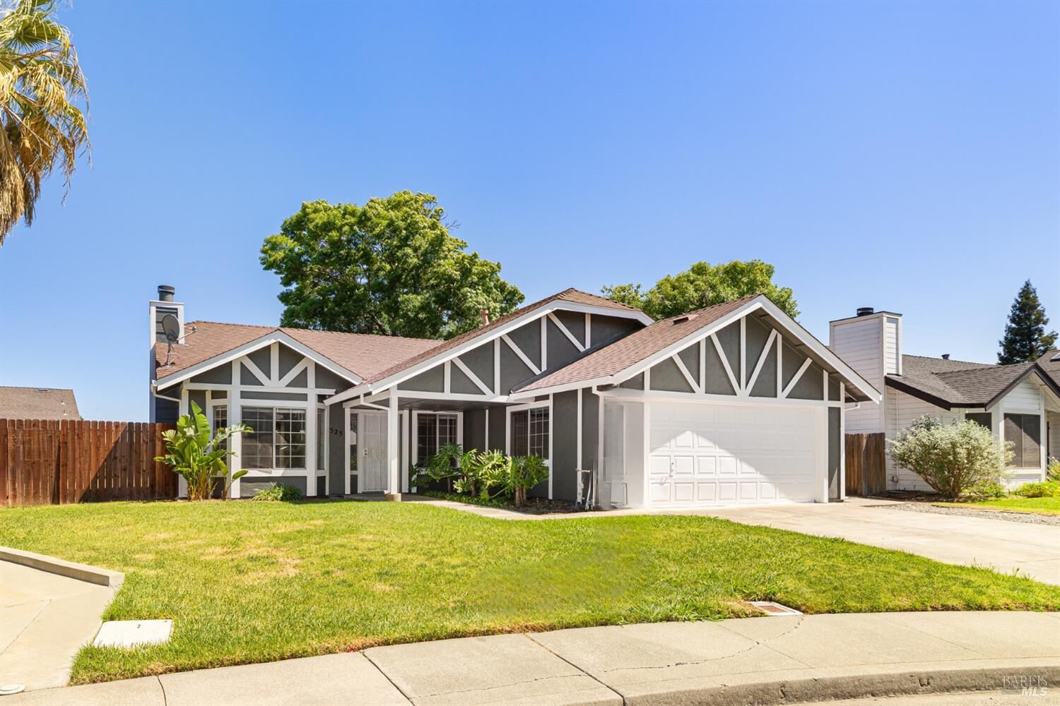 Property Photo: 525 Amanda Court CA 95687