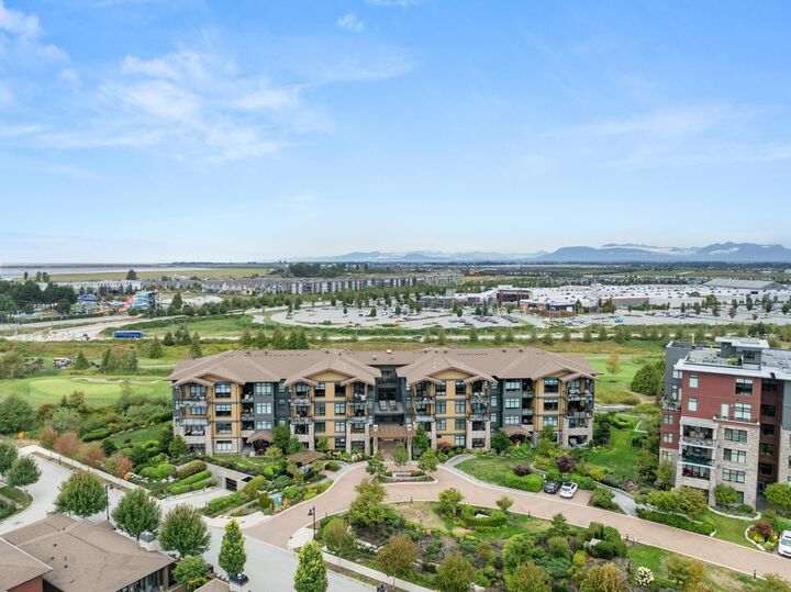 Property Photo: 4977 Springs Boulevard 408 BC V4M 0C1