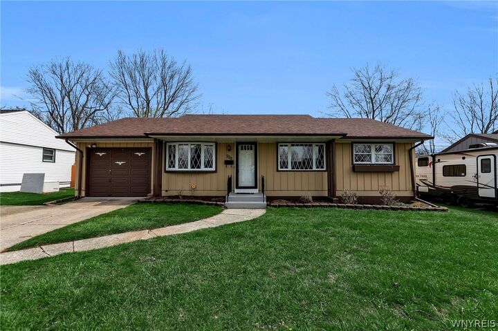 Property Photo:  220 Ansley Court  NY 14224 