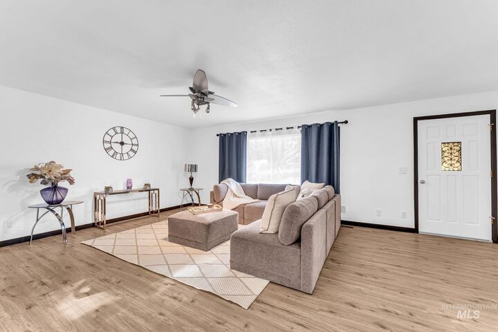 Property Photo:  103 Rainbow Cir  ID 83316 